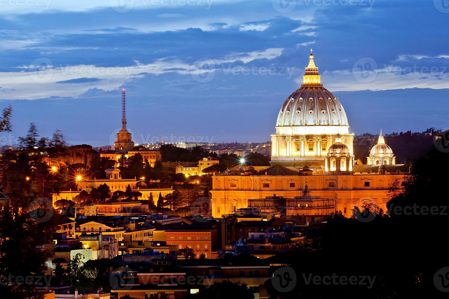 Vaticano à noite foto