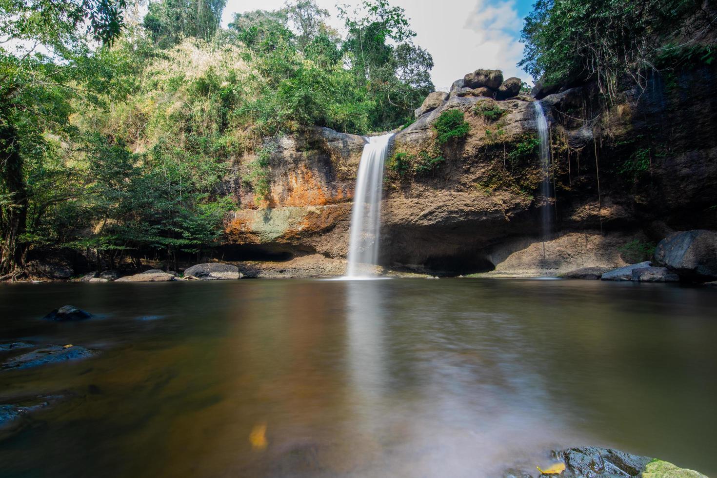 a cachoeira haew suwat foto