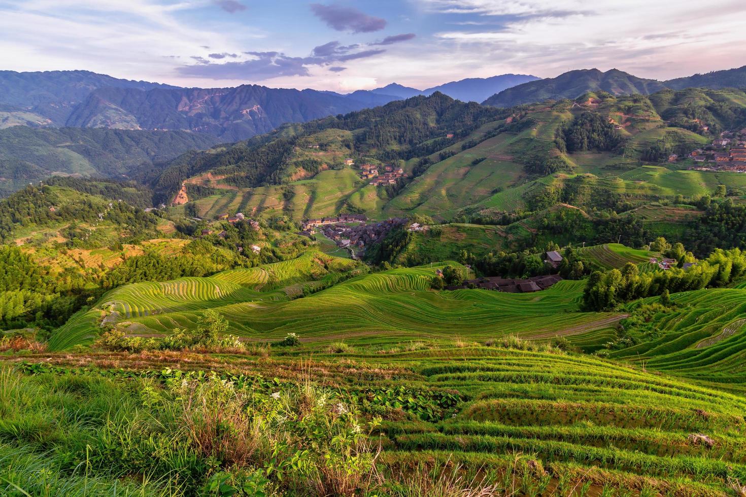 campos de arroz em socalcos em longsheng, china foto