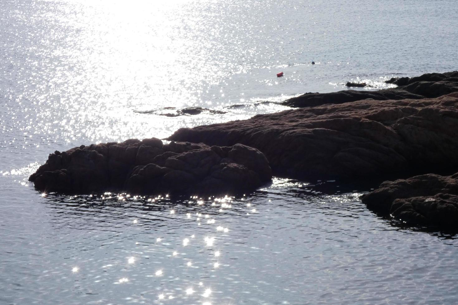 caminho de ronda na costa brava catalã, s'agaro, espanha foto