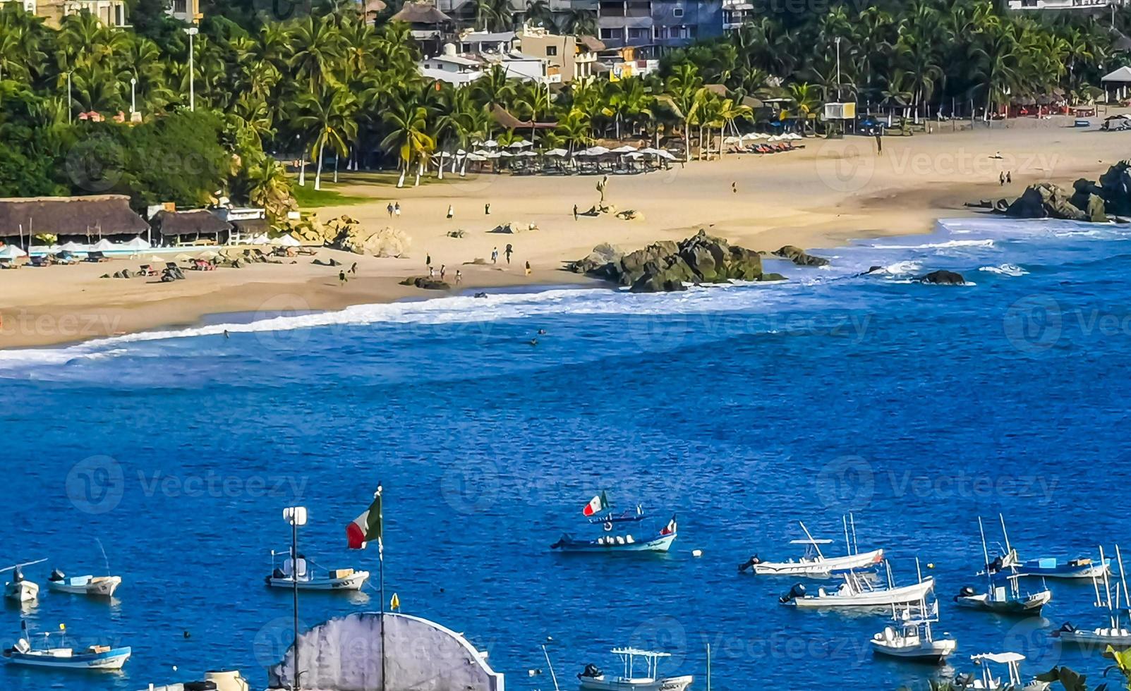 bela cidade e paisagem marítima panorama e vista puerto escondido méxico. foto