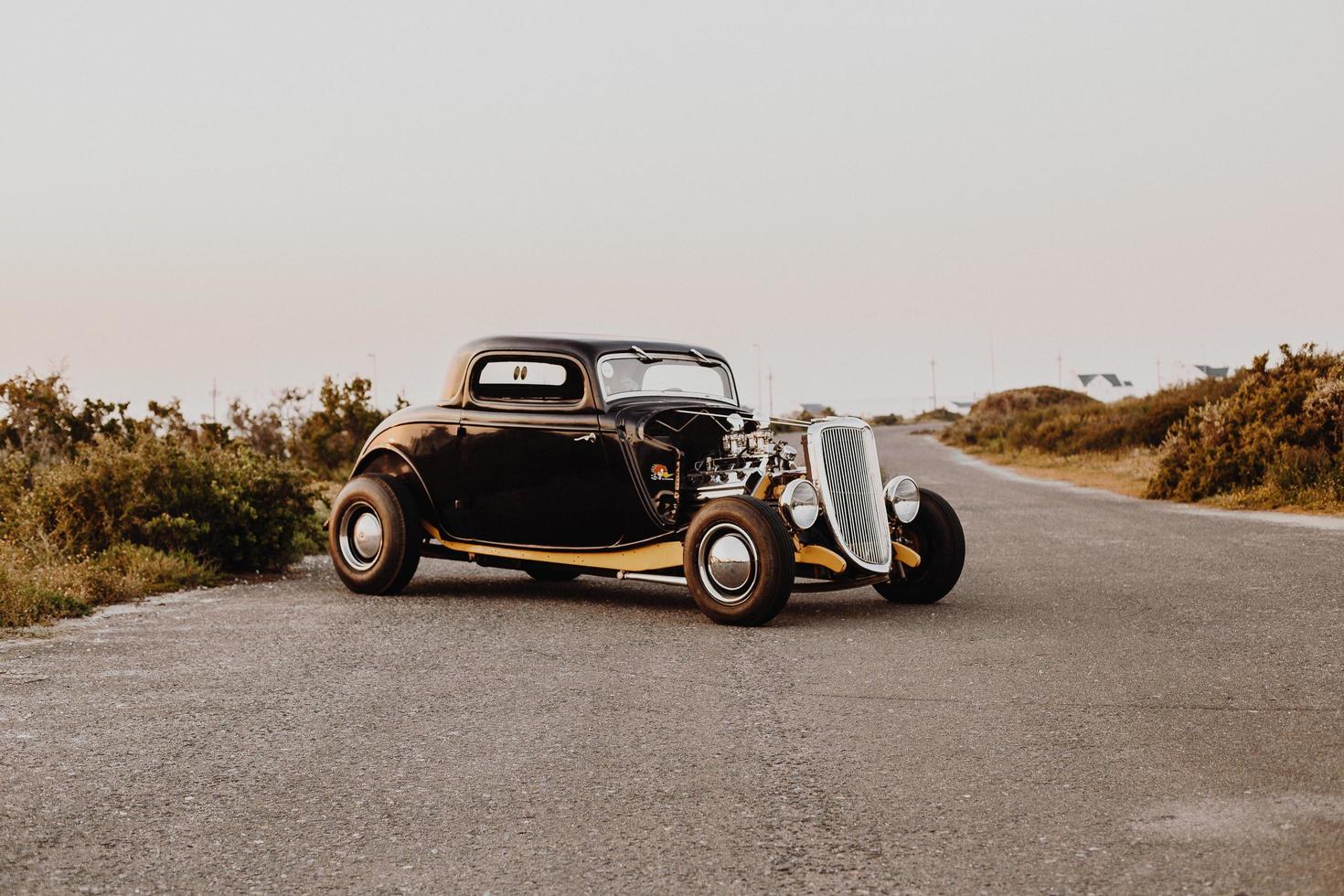 cidade do cabo, áfrica do sul, 2020 - modelo de carro clássico ford foto