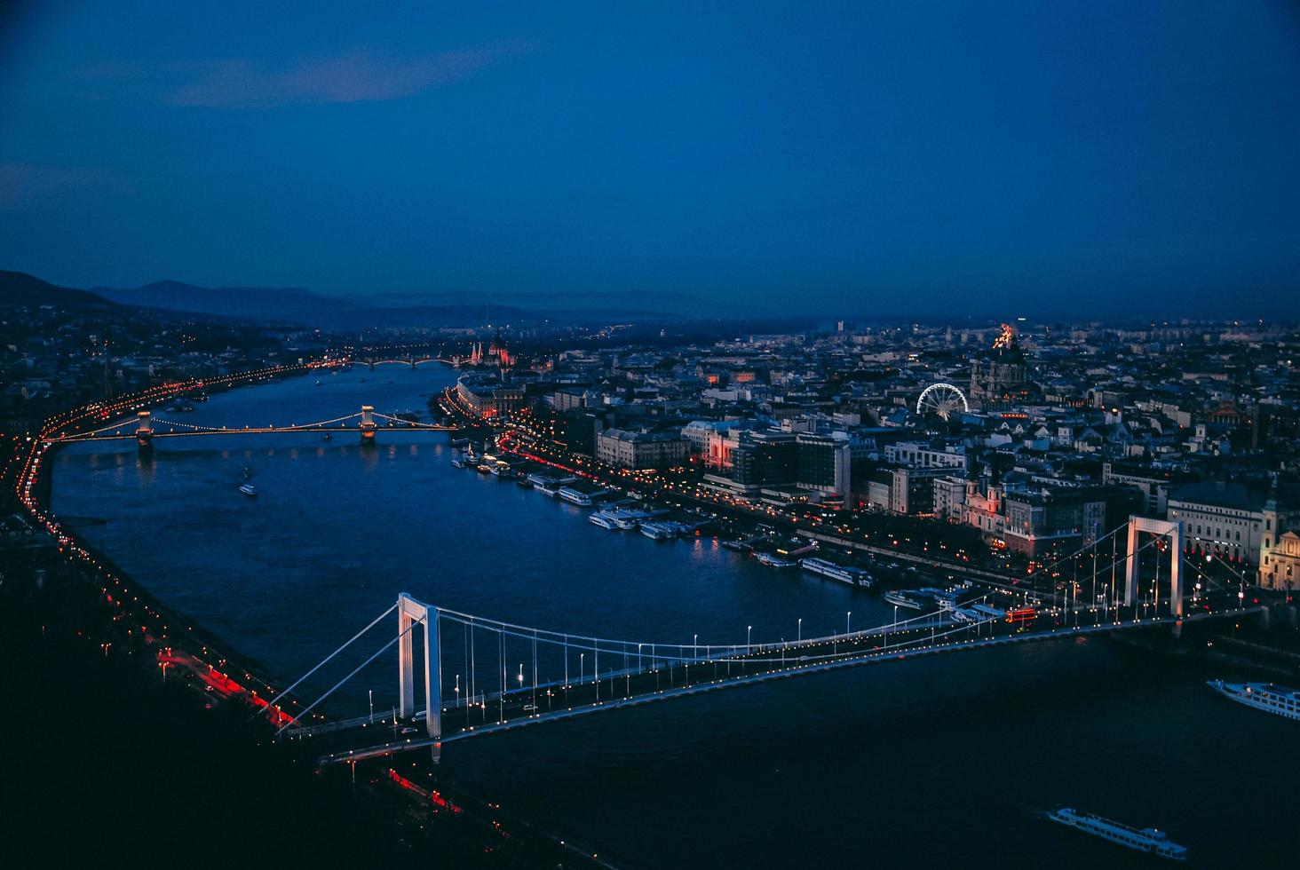 vista de budapeste da citadela foto