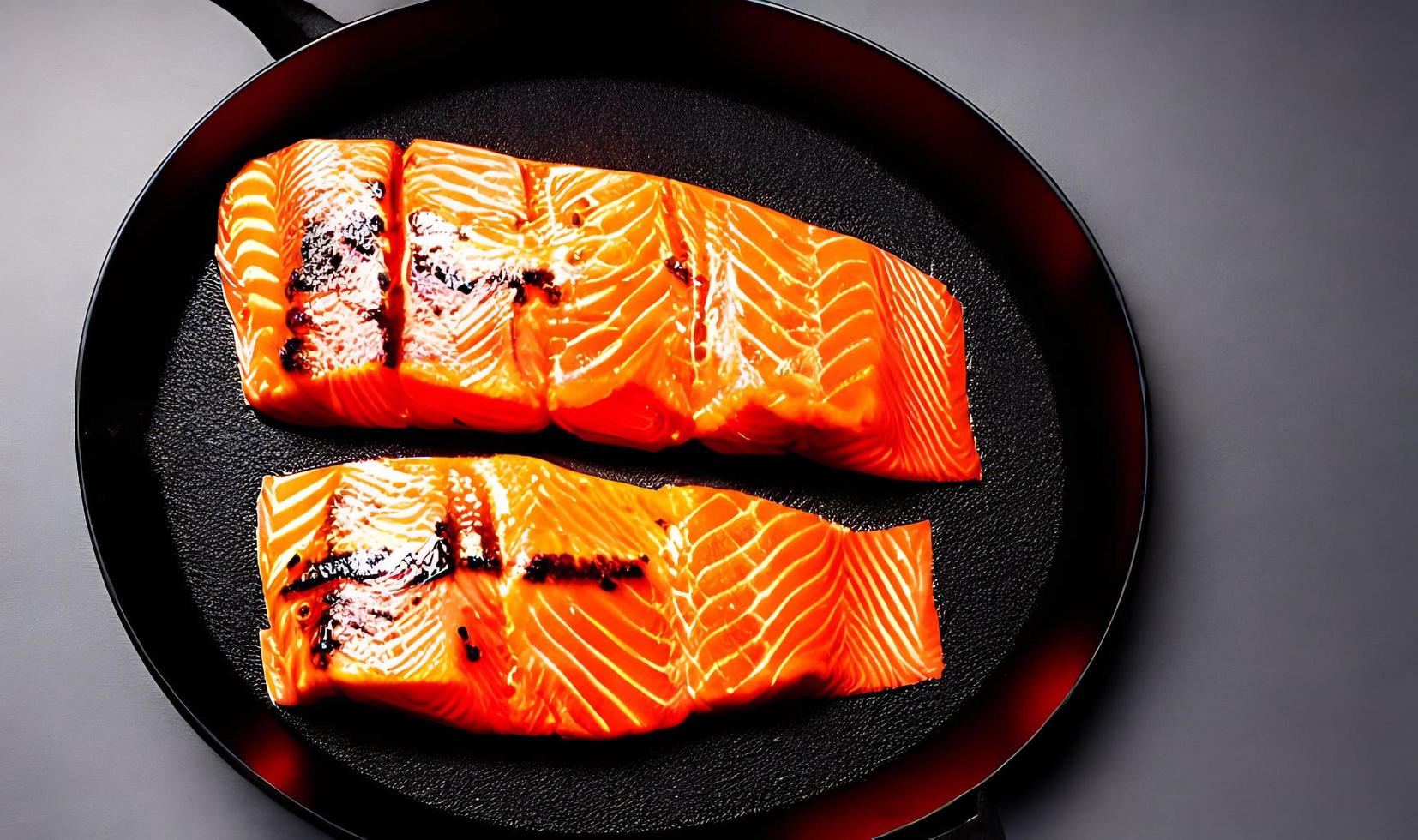 salmão grelhado. salmão assado de comida saudável. prato de peixe quente. foto