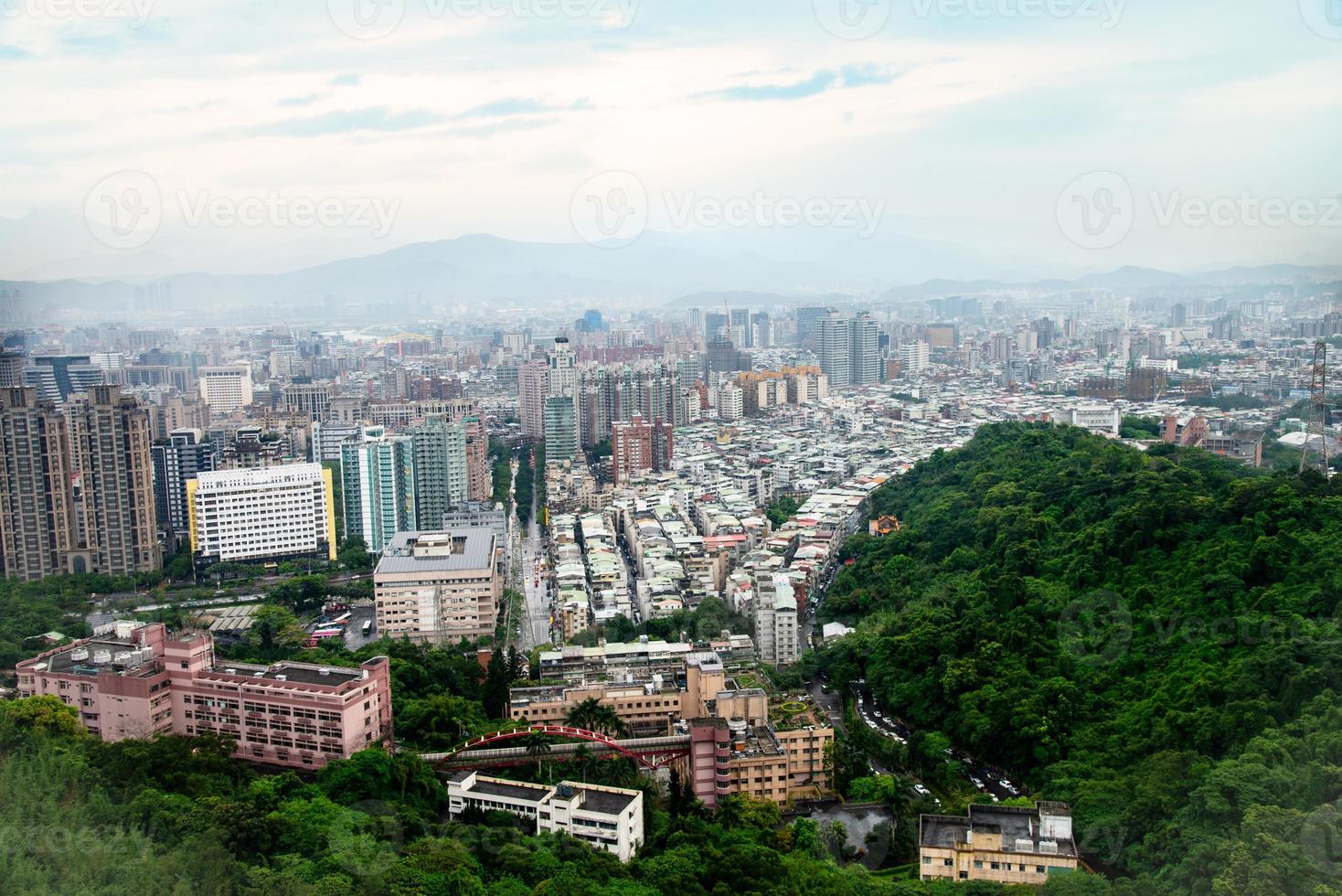 taipei, taiwan, turistas vão passear o panorama da paisagem urbana vista o edifício mais alto e a famosa paisagem que o belo lugar para viajar em taiwan da montanha do elefante foto