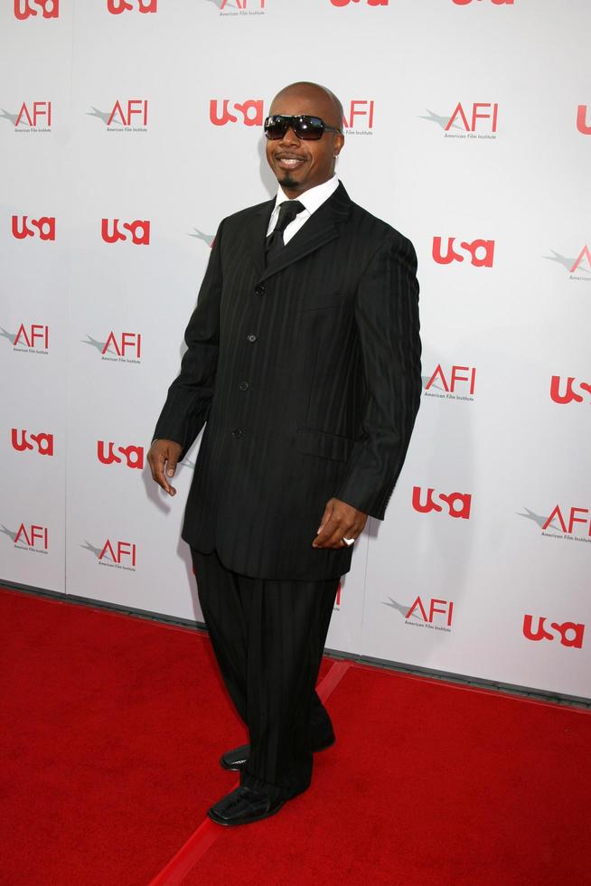 Mc Hammer chega à saudação AFI para Warren Beatty no Kodak Theatre em Los Angeles, ca 12 de junho de 2008 foto