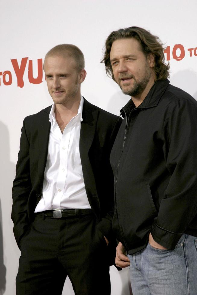 Ben Foster e Russell Crowe 3 - 10 para Yuma Premiere Westwood, ca 21 de agosto de 2007 2007 foto