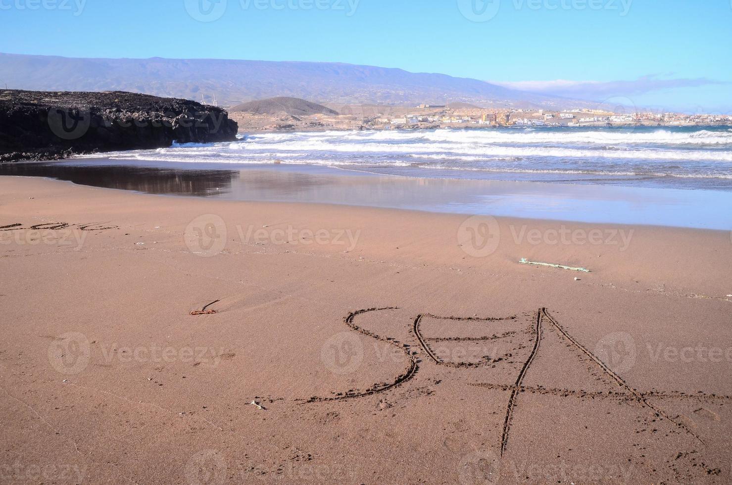 praia de areia nas ilhas canárias foto