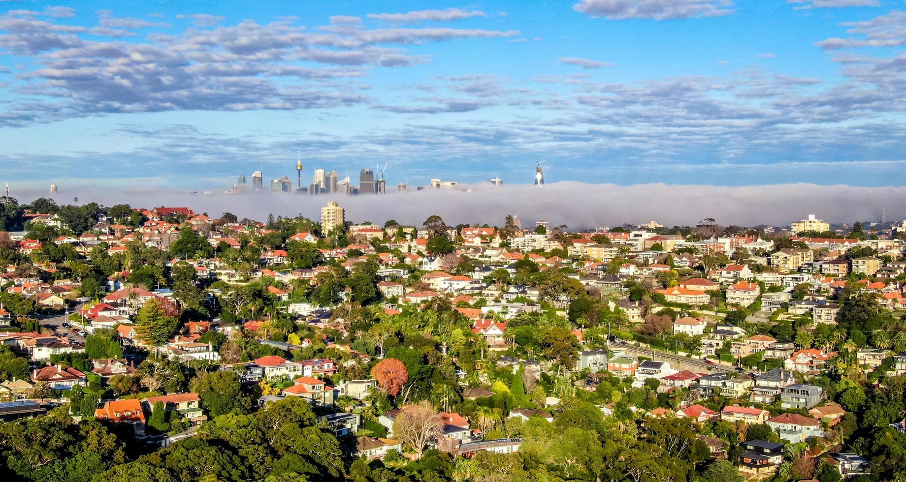 sydney, austrália, 2020 - vista aérea dos edifícios da cidade durante o dia foto