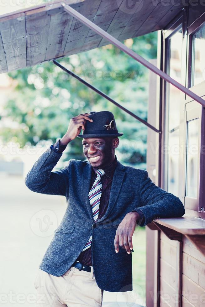 alegre homem afro-americano foto