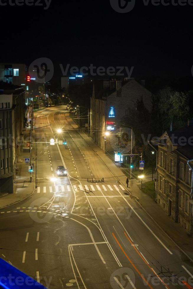 cidade velha de tallinn no verão foto