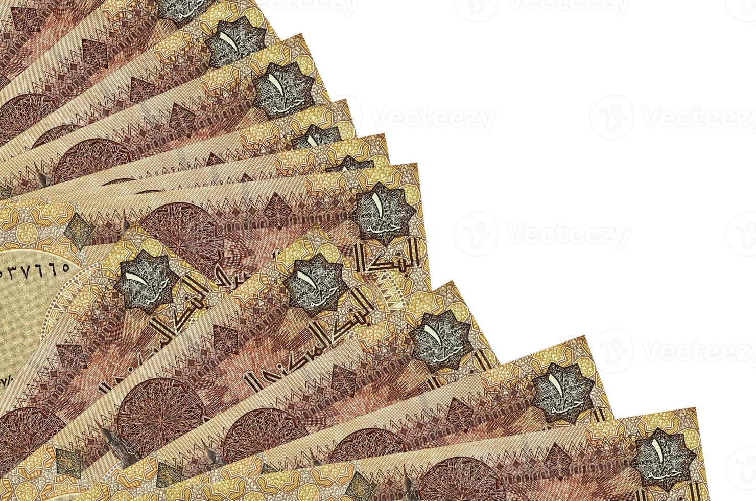 1 nota de libra egípcia fica isolada no fundo branco com espaço de cópia empilhado em um ventilador fechado foto
