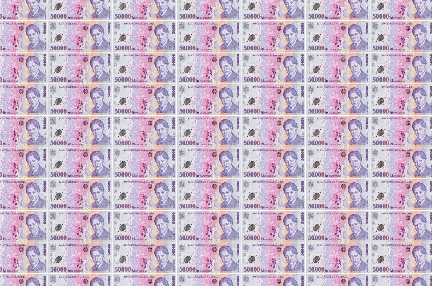 50000 notas de leu romeno impressas no transportador de produção de dinheiro. colagem de muitas contas. conceito de desvalorização da moeda foto