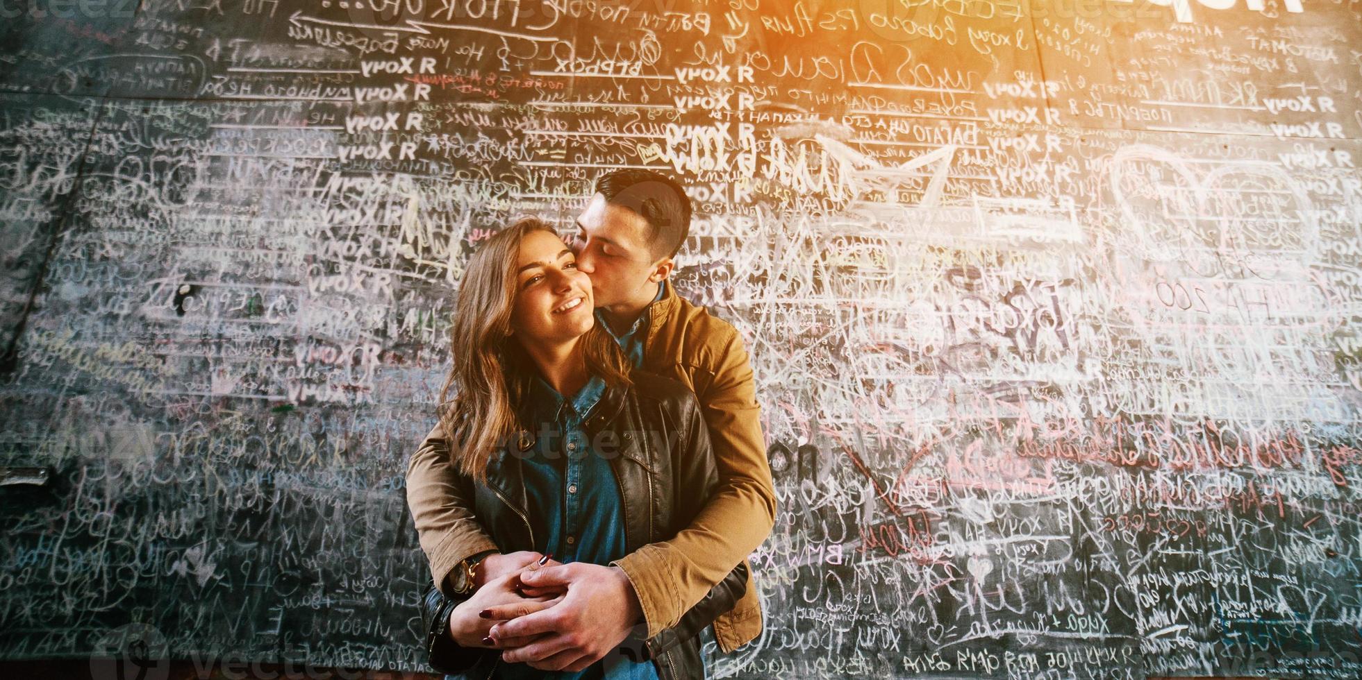 lindo casal jovem foto