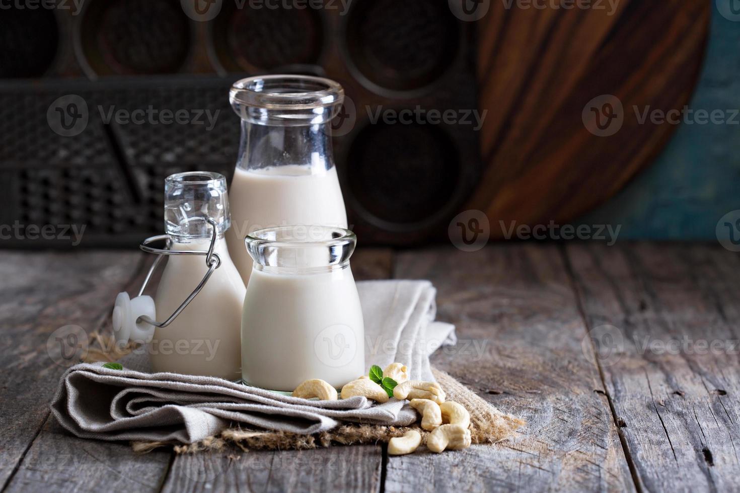 leite vegano de castanha de caju foto