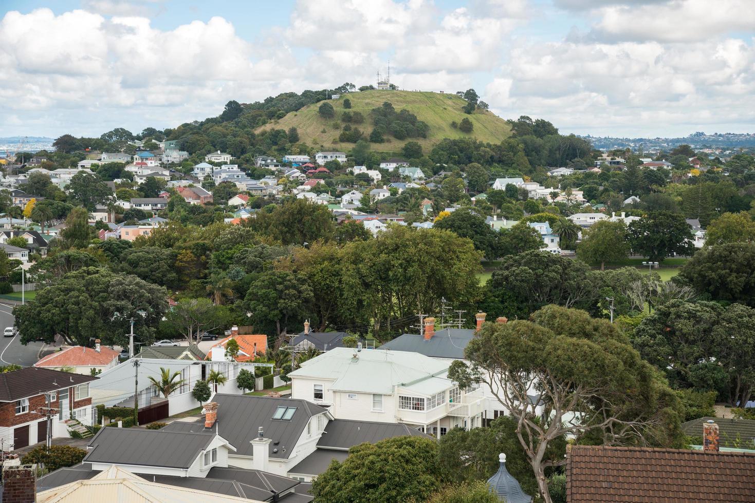 vista panorâmica do monte victoria, o famoso ponto de vista na ilha de devonport, em auckland, nova zelândia. foto