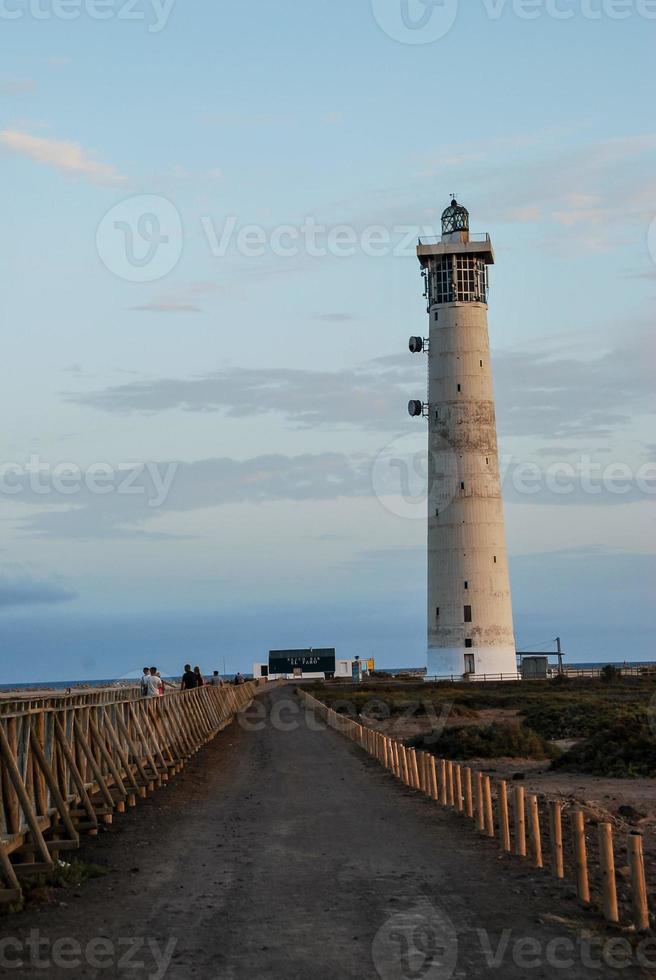 farol à beira-mar foto