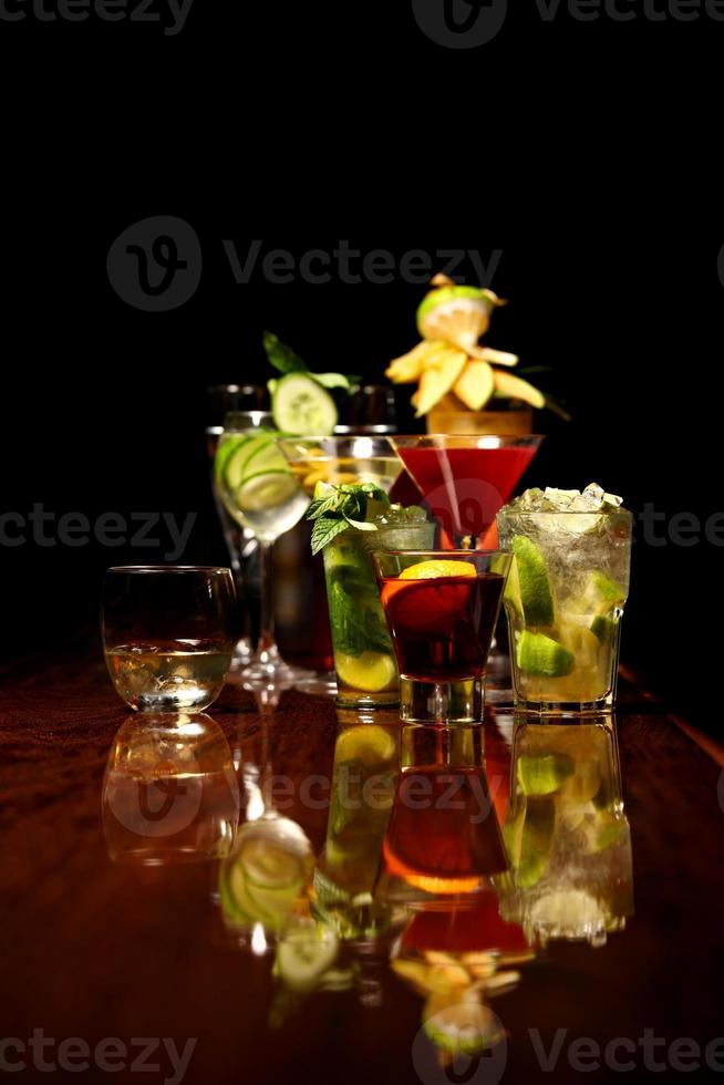 bebidas no bar foto