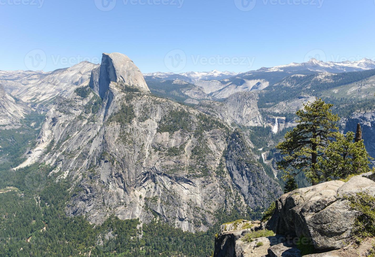 meia cúpula do vale de yosemite foto