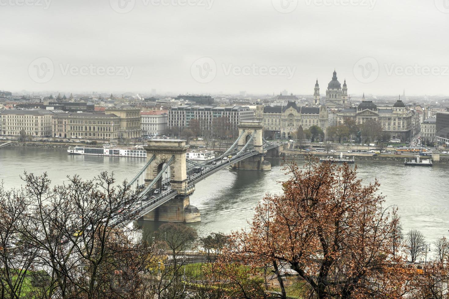 Ponte das Correntes de Szechenyi - Budapeste, Hungria foto