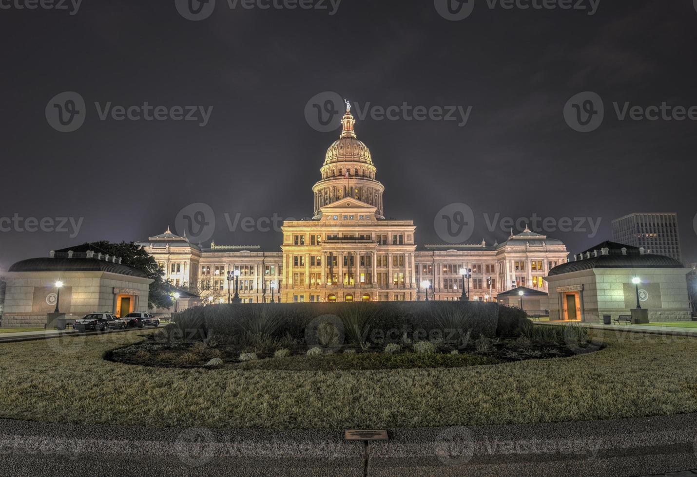 a extensão do edifício do capitólio do estado do texas, noite foto