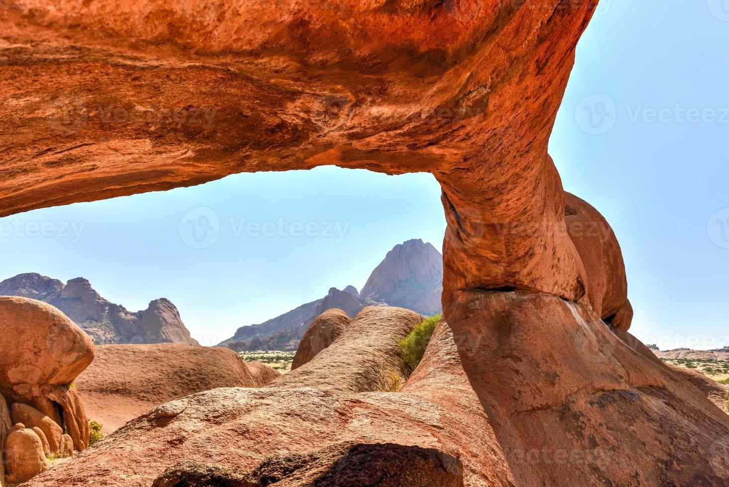 formações rochosas em spitzkoppe, namíbia foto