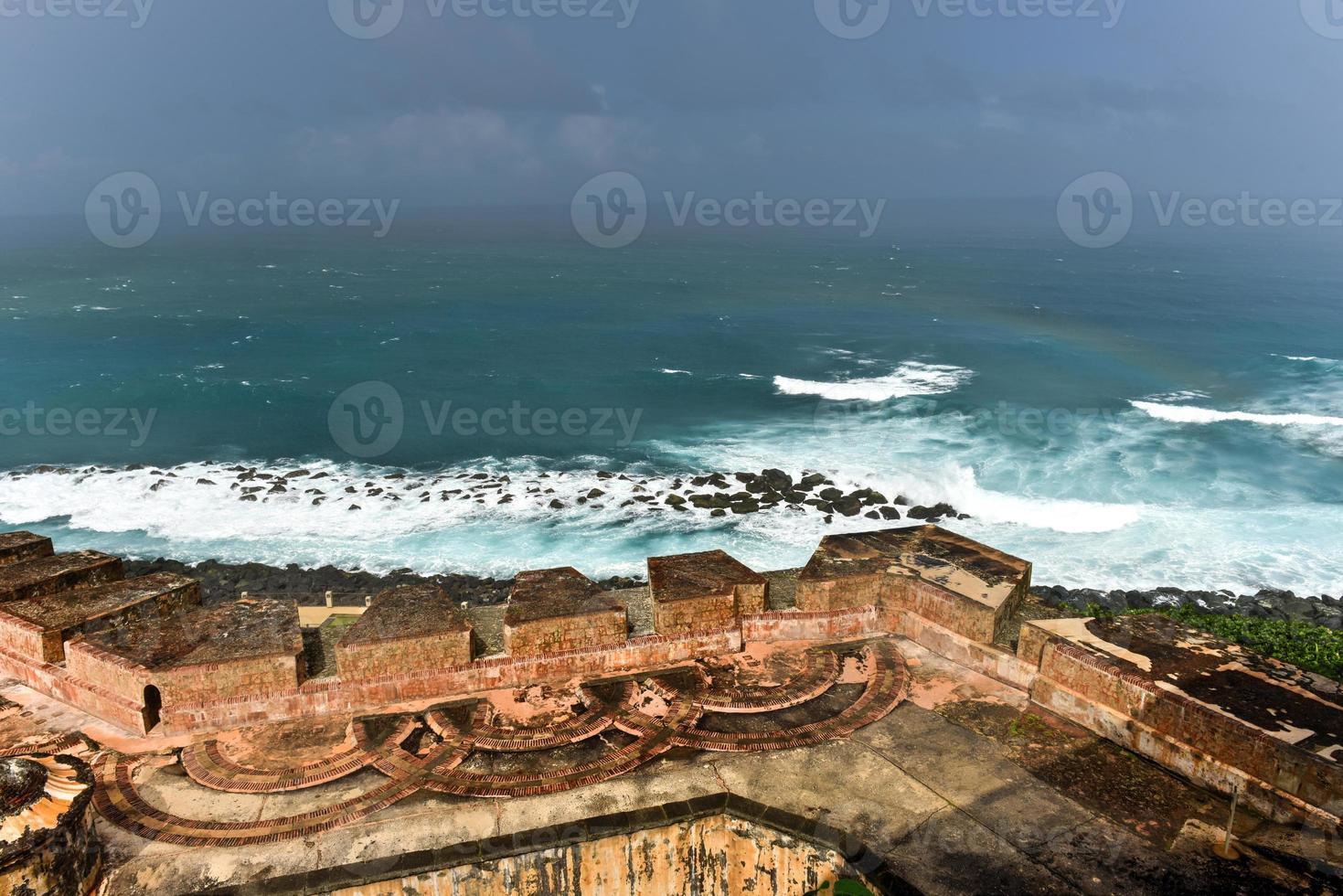 castillo san felipe del morro também conhecido como forte san felipe del morro ou castelo morro. é uma cidadela do século xvi localizada em san juan, porto rico. foto