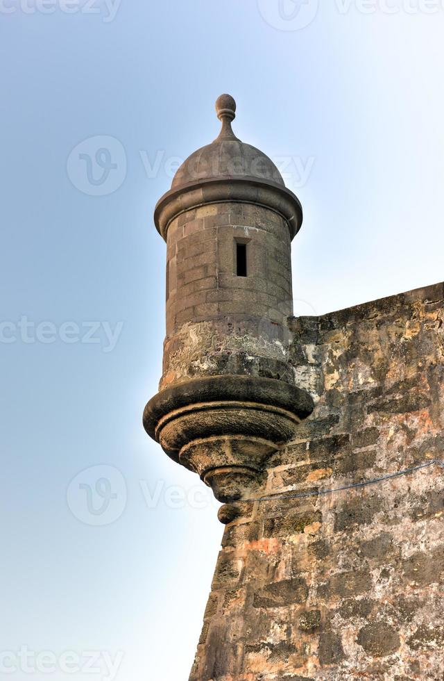 castillo san felipe del morro também conhecido como forte san felipe del morro ou castelo morro. é uma cidadela do século xvi localizada em san juan, porto rico. foto