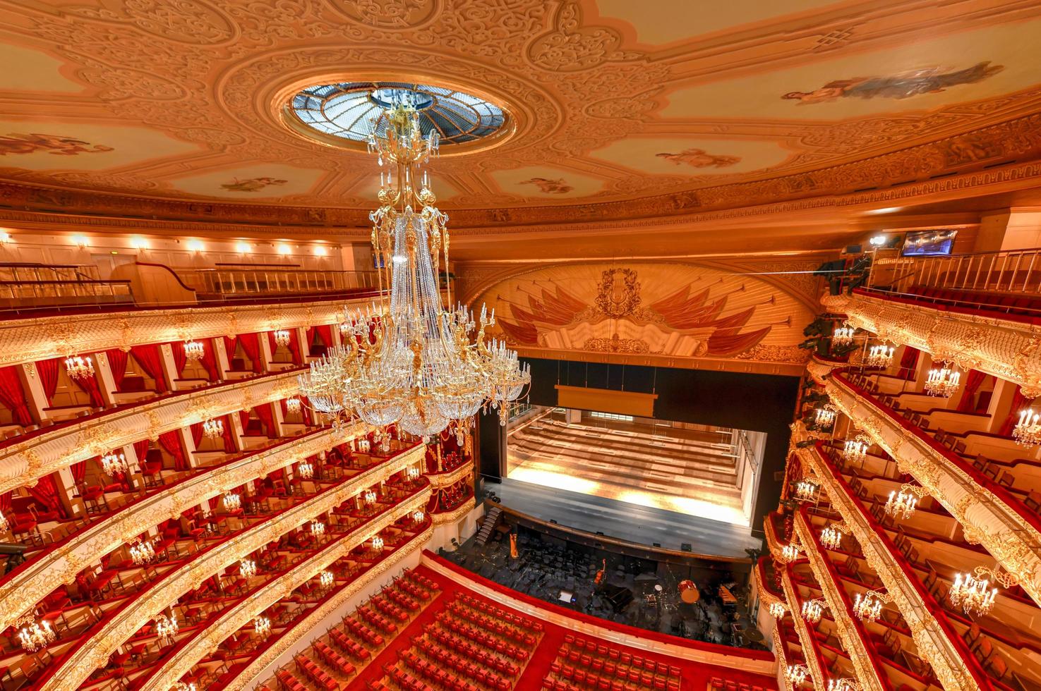 moscou, rússia - 27 de junho de 2018 - o teatro bolshoi, um teatro histórico em moscou, rússia, que realiza apresentações de balé e ópera. foto