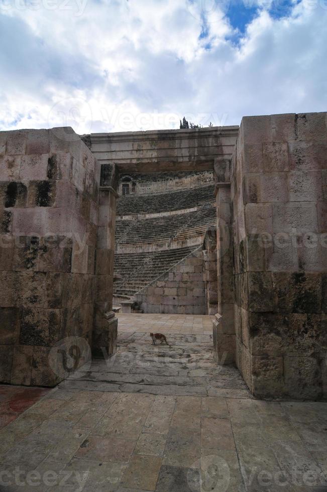 anfiteatro romano - amã, jordânia foto