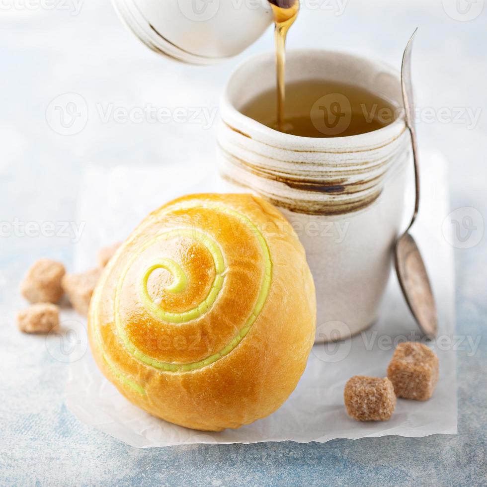 pão de pasta de feijão foto