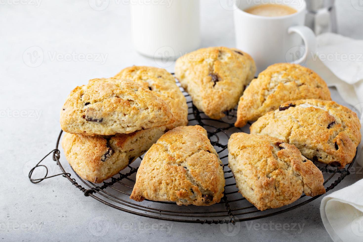 scones de chocolate caseiro foto