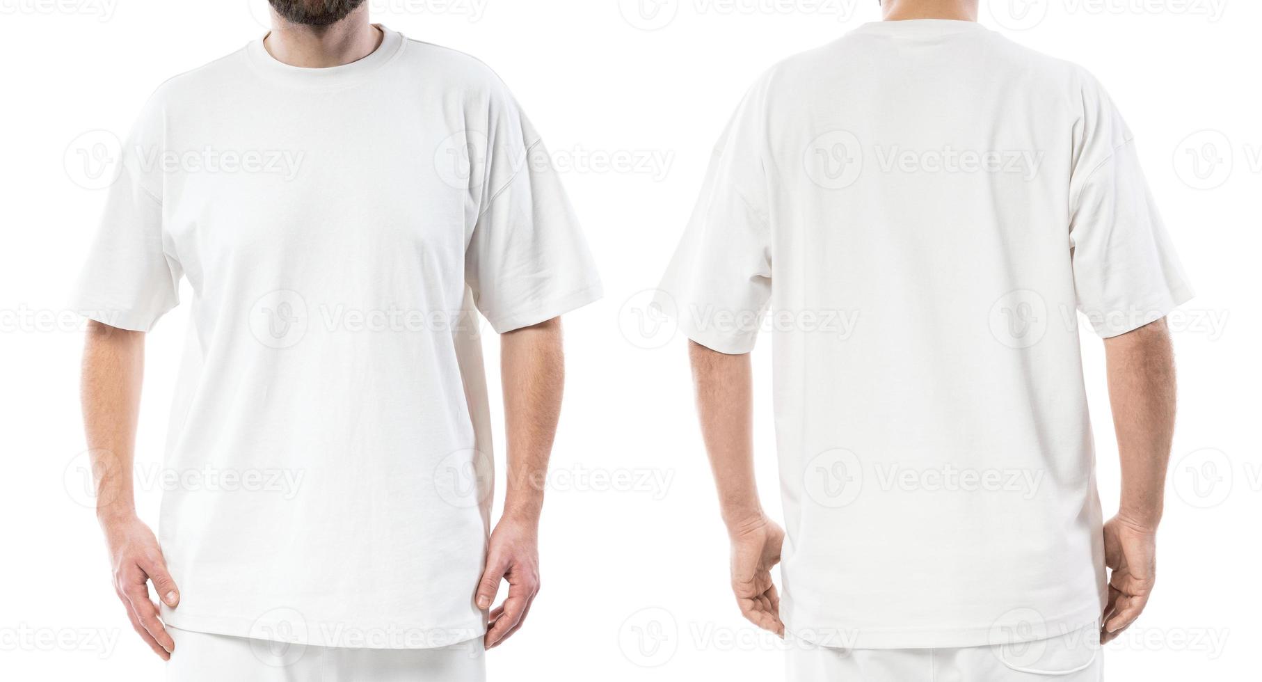 homem vestindo camiseta branca com um espaço em branco para design foto