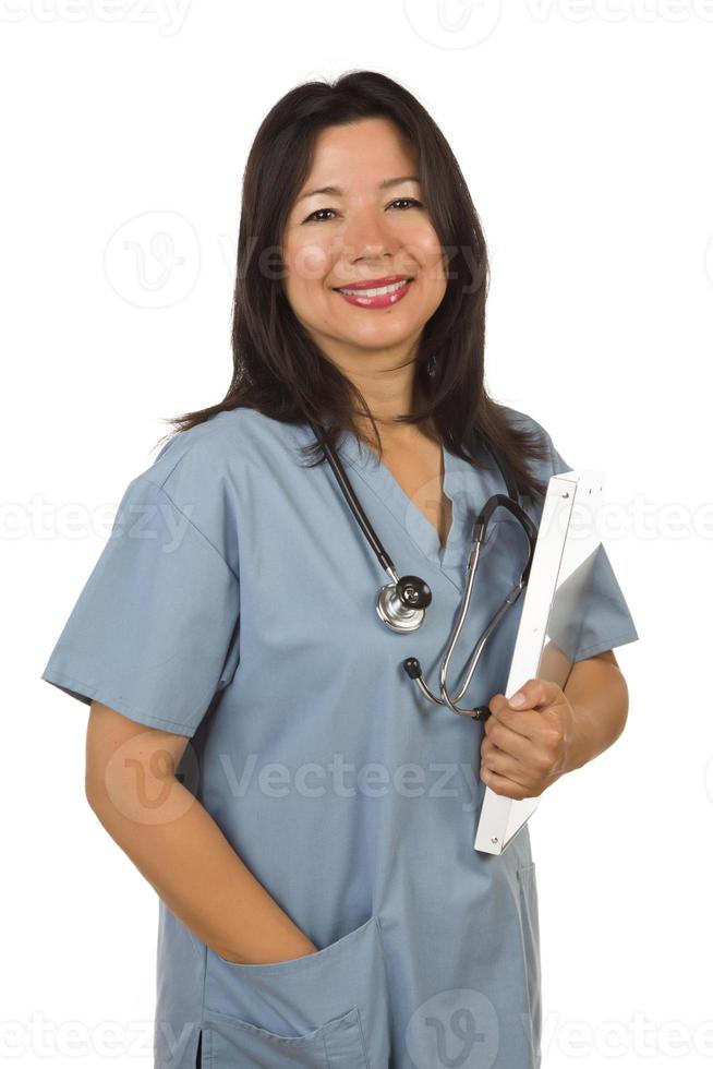 atraente médico ou enfermeira hispânica foto