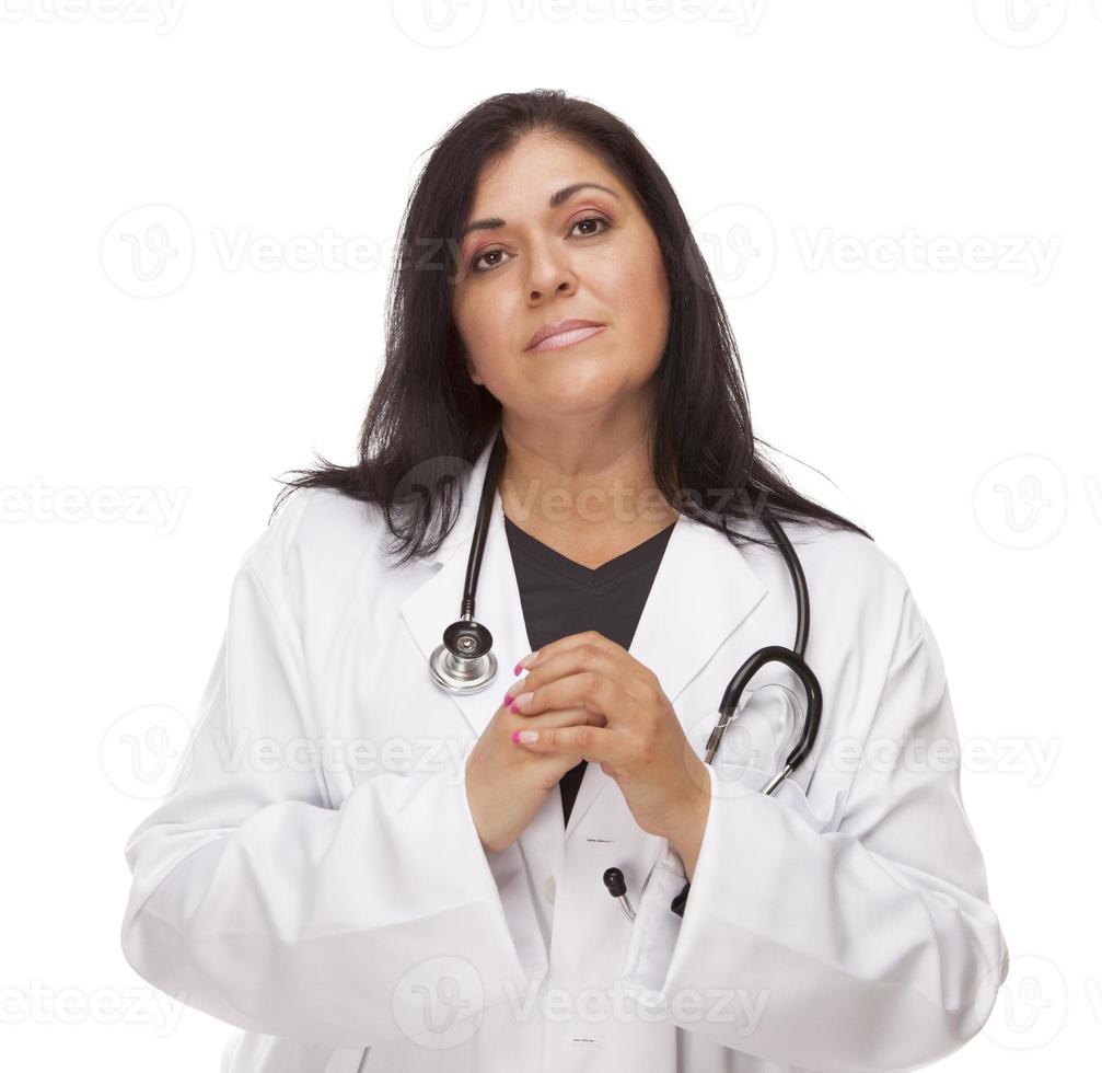 médica ou enfermeira hispânica preocupada foto