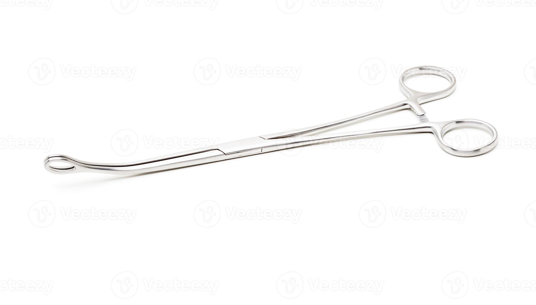 instrumento médico cirúrgico de precisão de aço inoxidável isolado no fundo branco foto