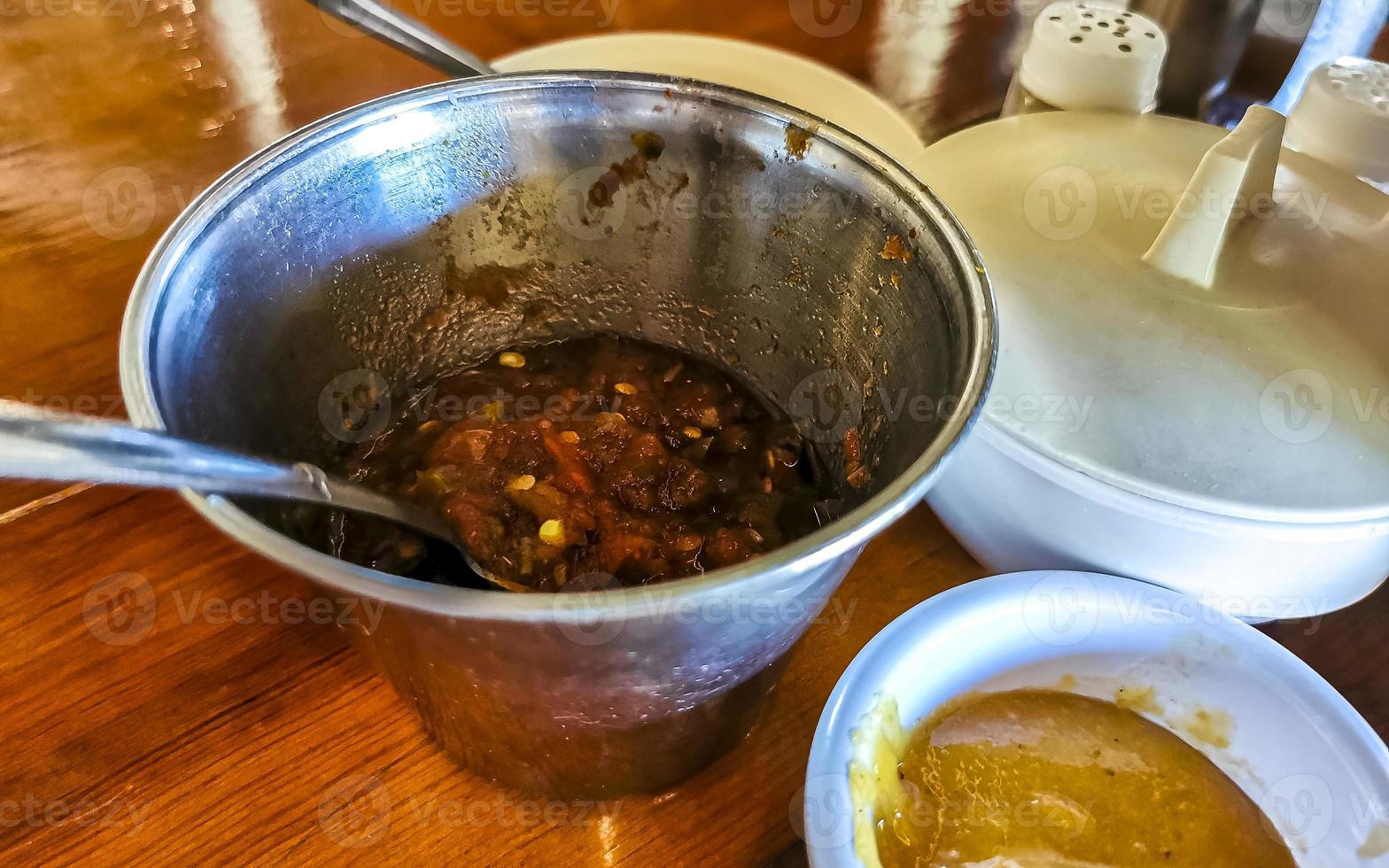 molho de pimentão mexicano vermelho picante em puerto escondido méxico. foto