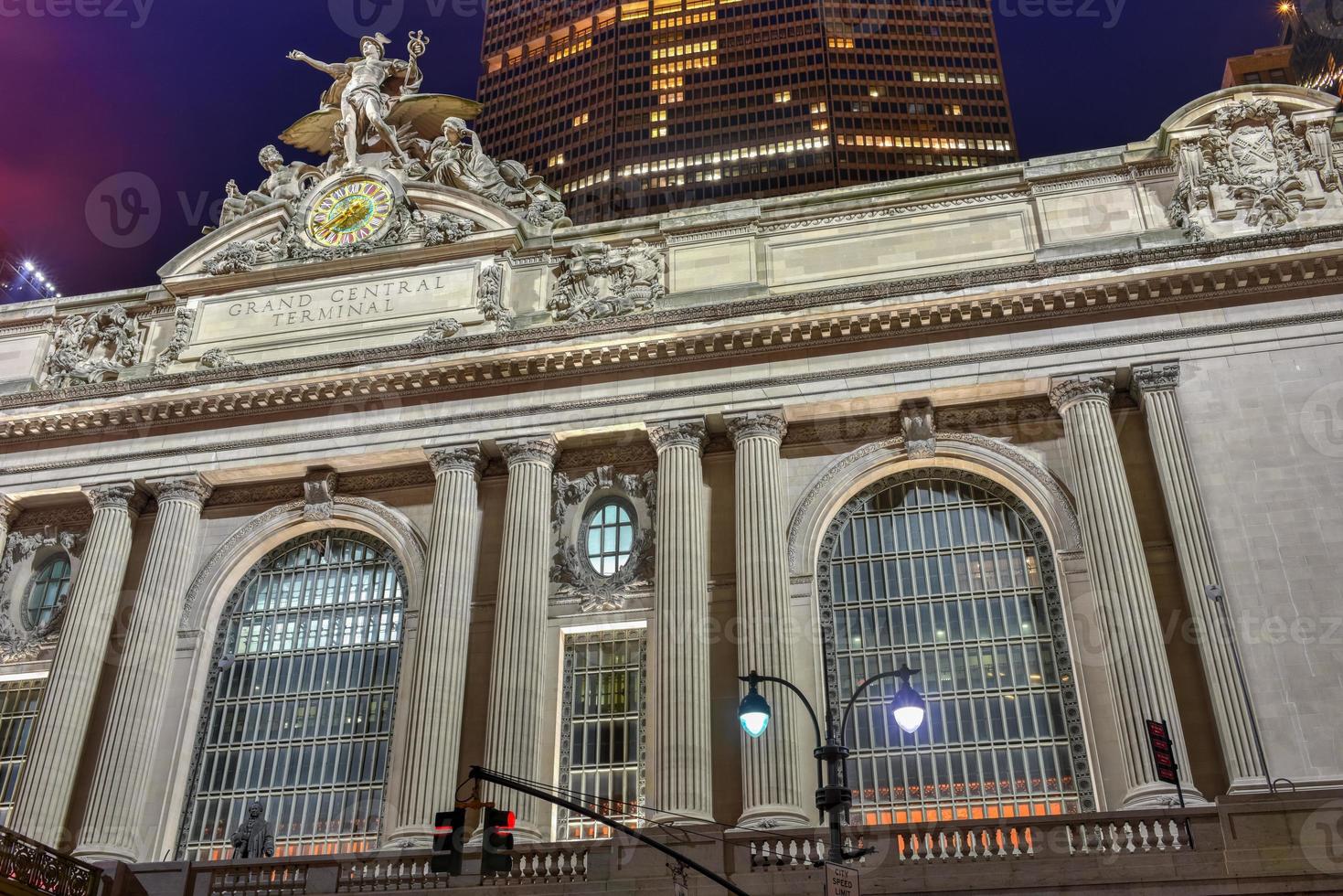 Grand Central Terminal à noite na cidade de Nova York. foto