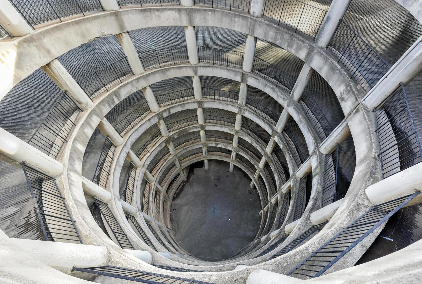 ponte tower - hillbrow, joanesburgo, áfrica do sul, 2021 foto