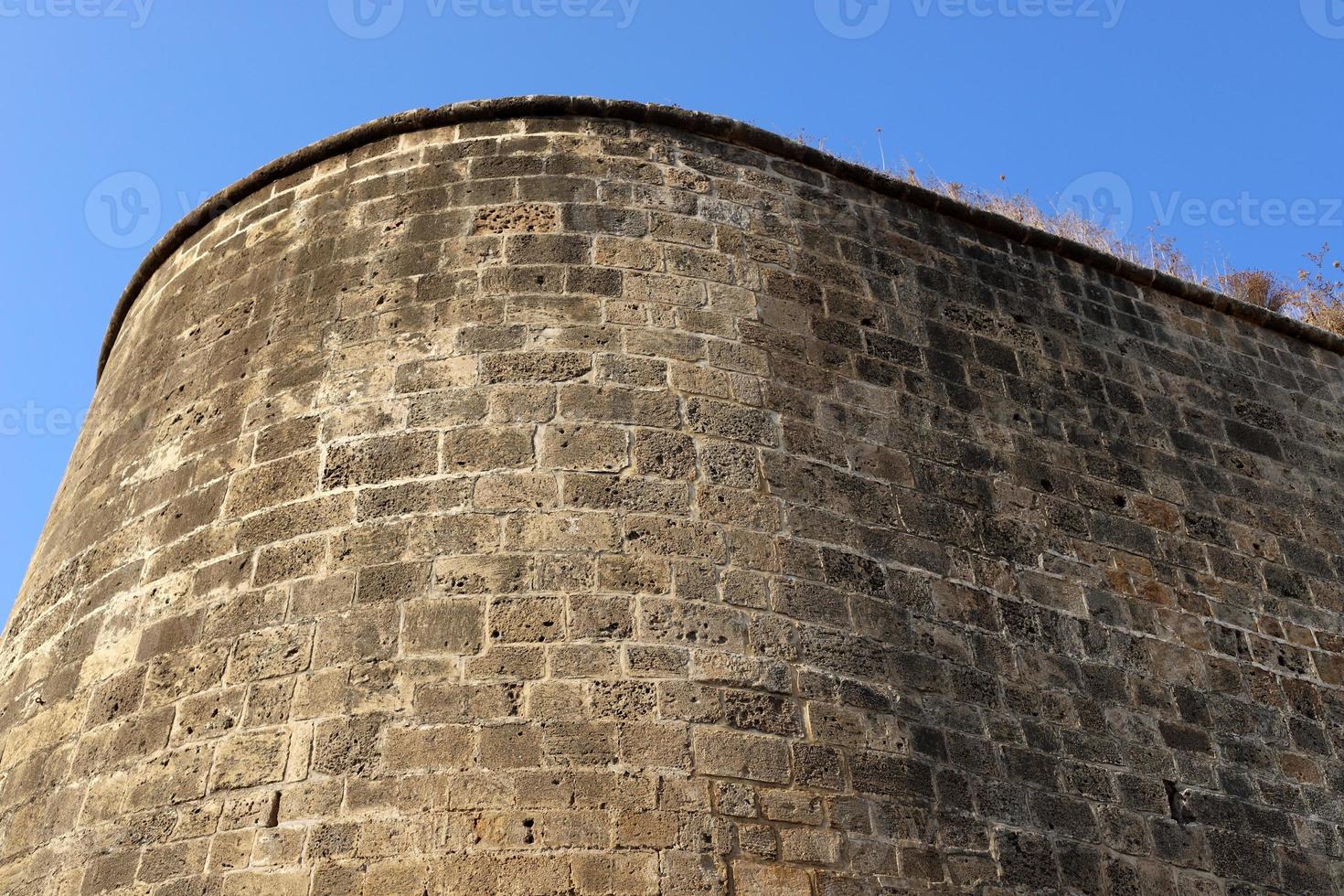 parede de uma antiga fortaleza no norte de israel. foto