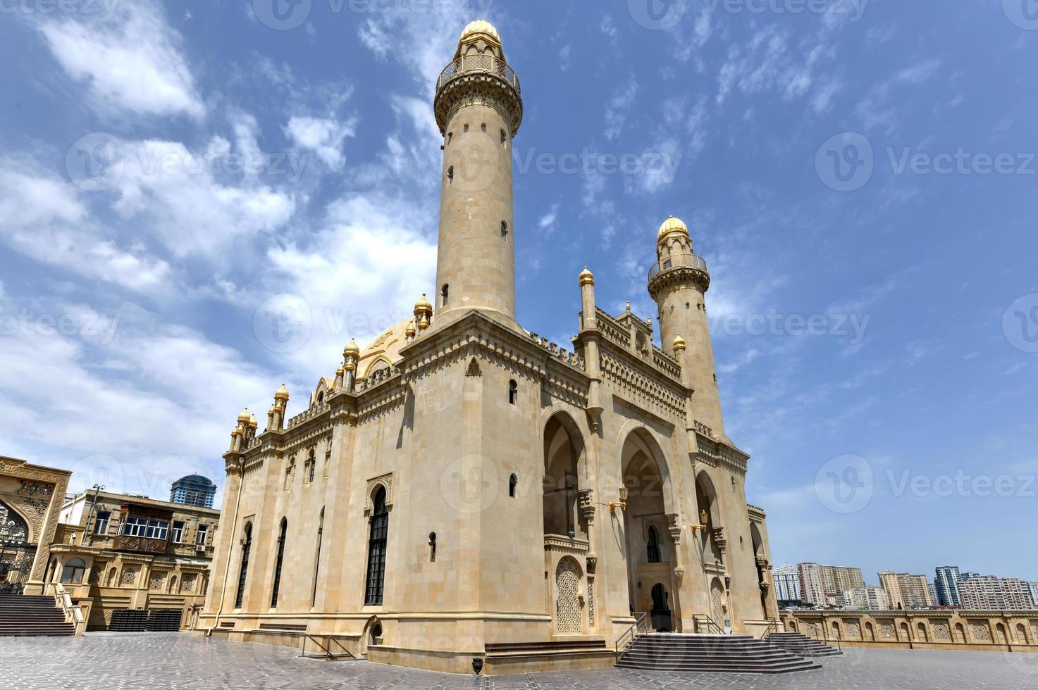 taza pir mesquita mesquita em baku, azerbaijão. sua construção começou em 1905 e foi concluída em 1914. foto