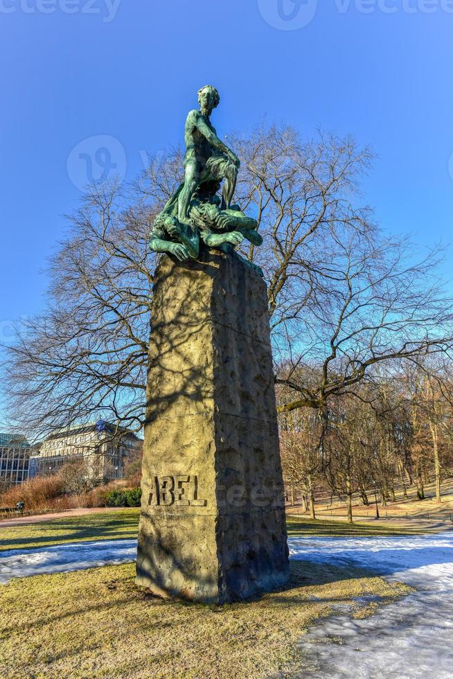 vigeland niels henrik abel monumento no canto sudeste de slottsparken, desde então chamado abelhaugen em oslo, noruega. foto