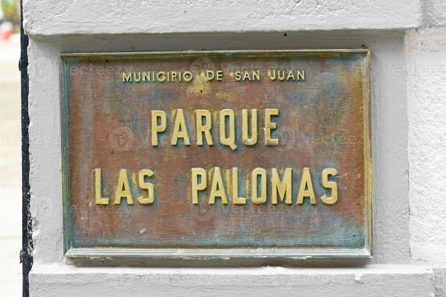 parque de las palomas, parque dos pombos na velha san juan, porto rico. foto