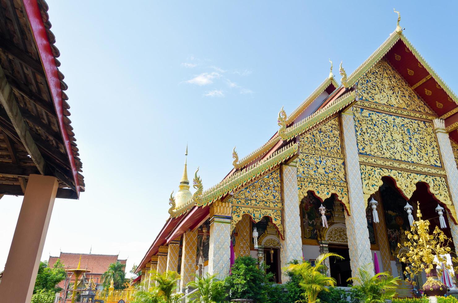 capela de wat phra that templo haripunchai foto