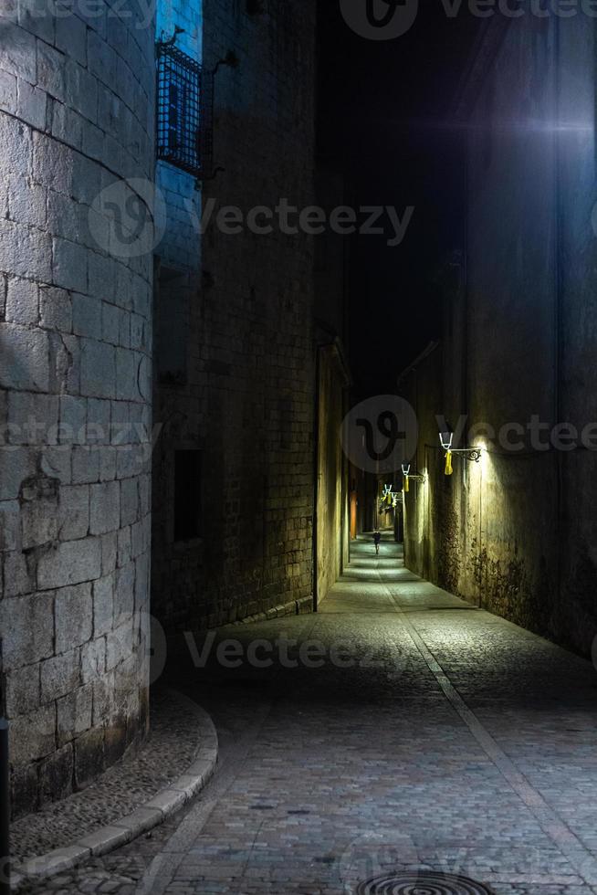 girona cidade velha à noite foto