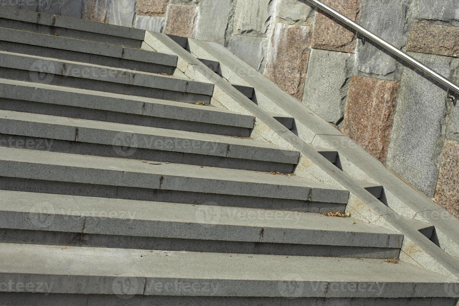 passos na cidade. escadas no parque. escadas de concreto. foto