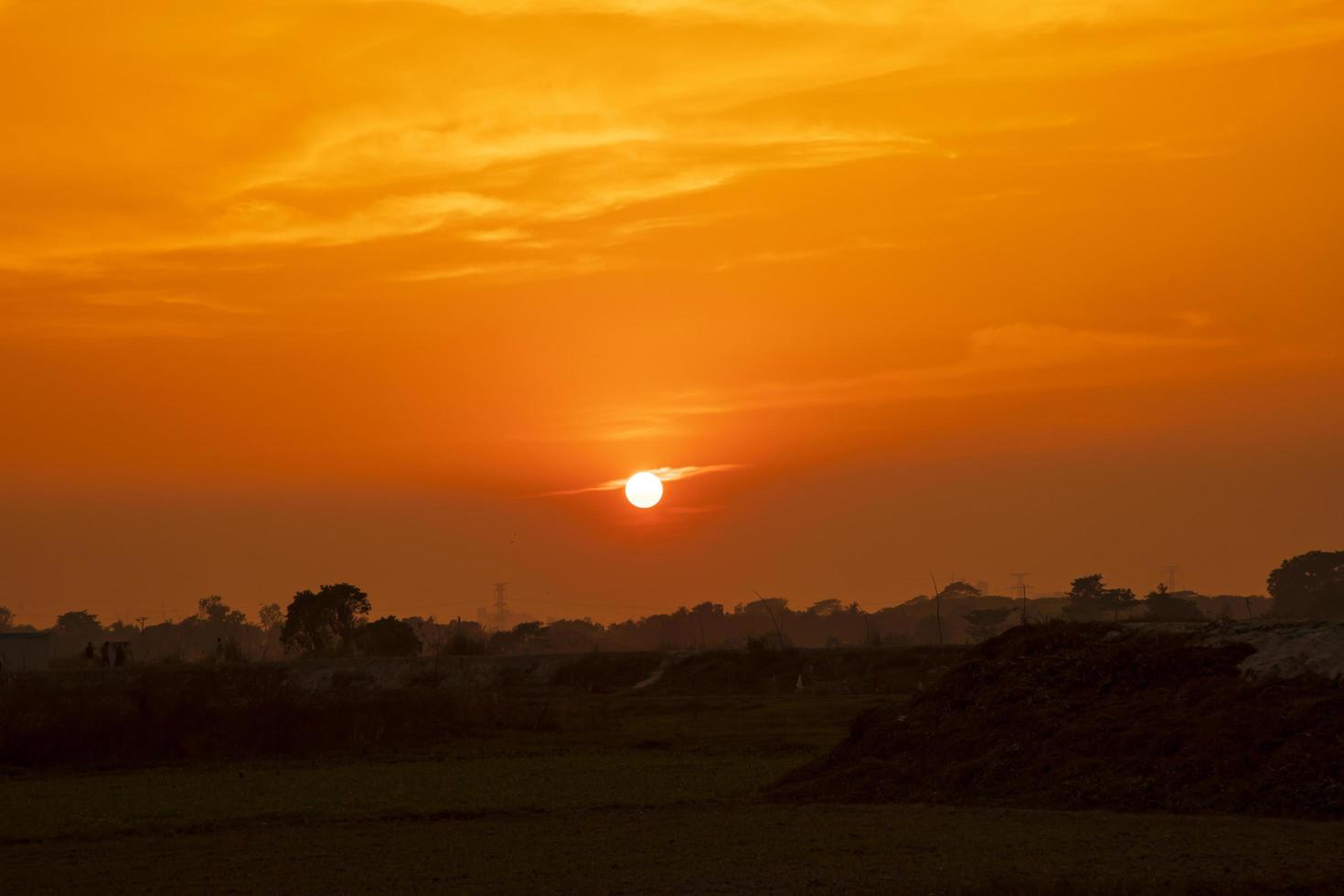 vista da paisagem do pôr do sol foto