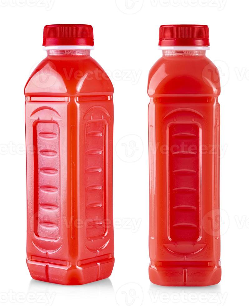 o suco de smoothie de frutas em uma garrafa isolada no fundo branco foto