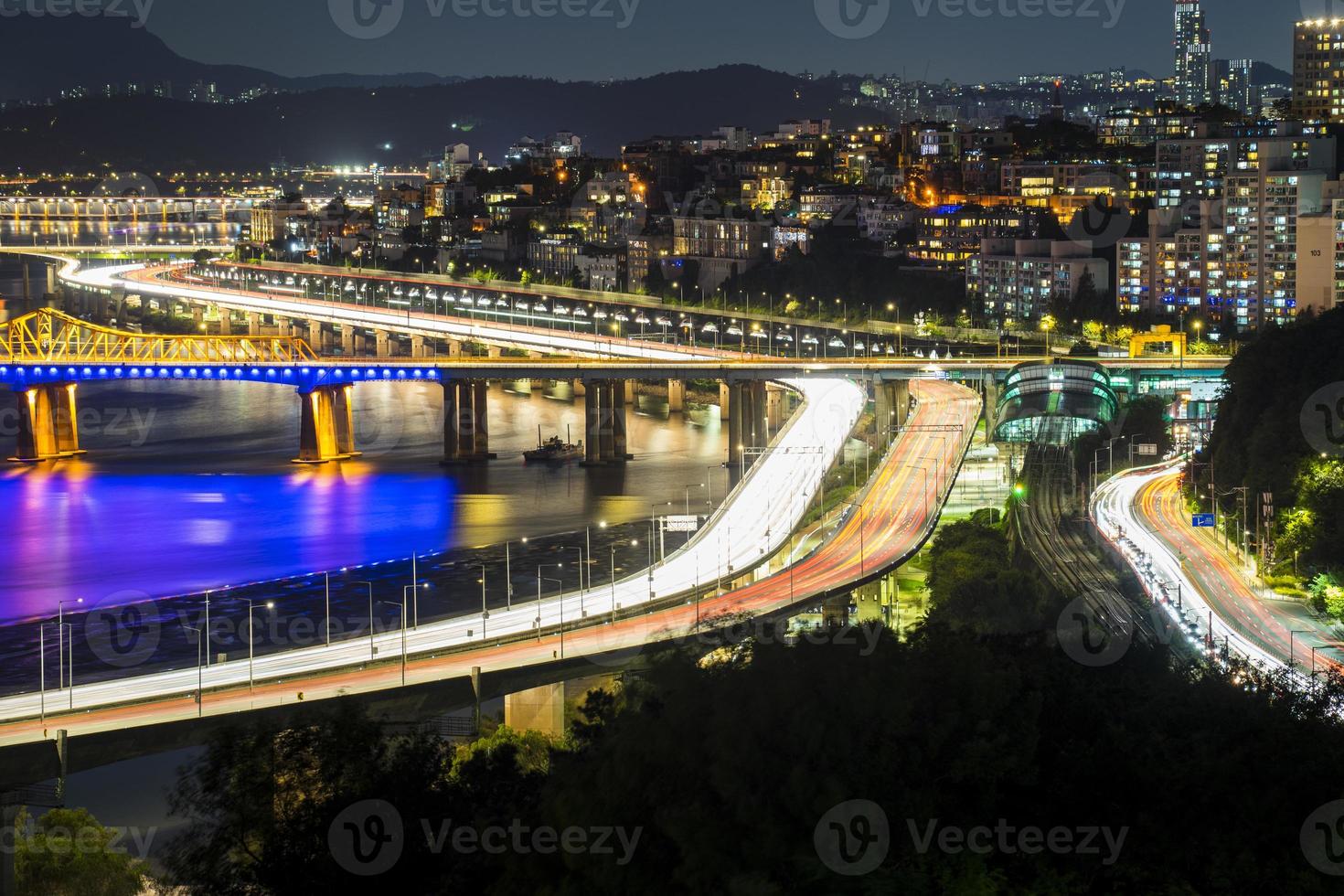 visão noturna em torno de seul, coreia foto