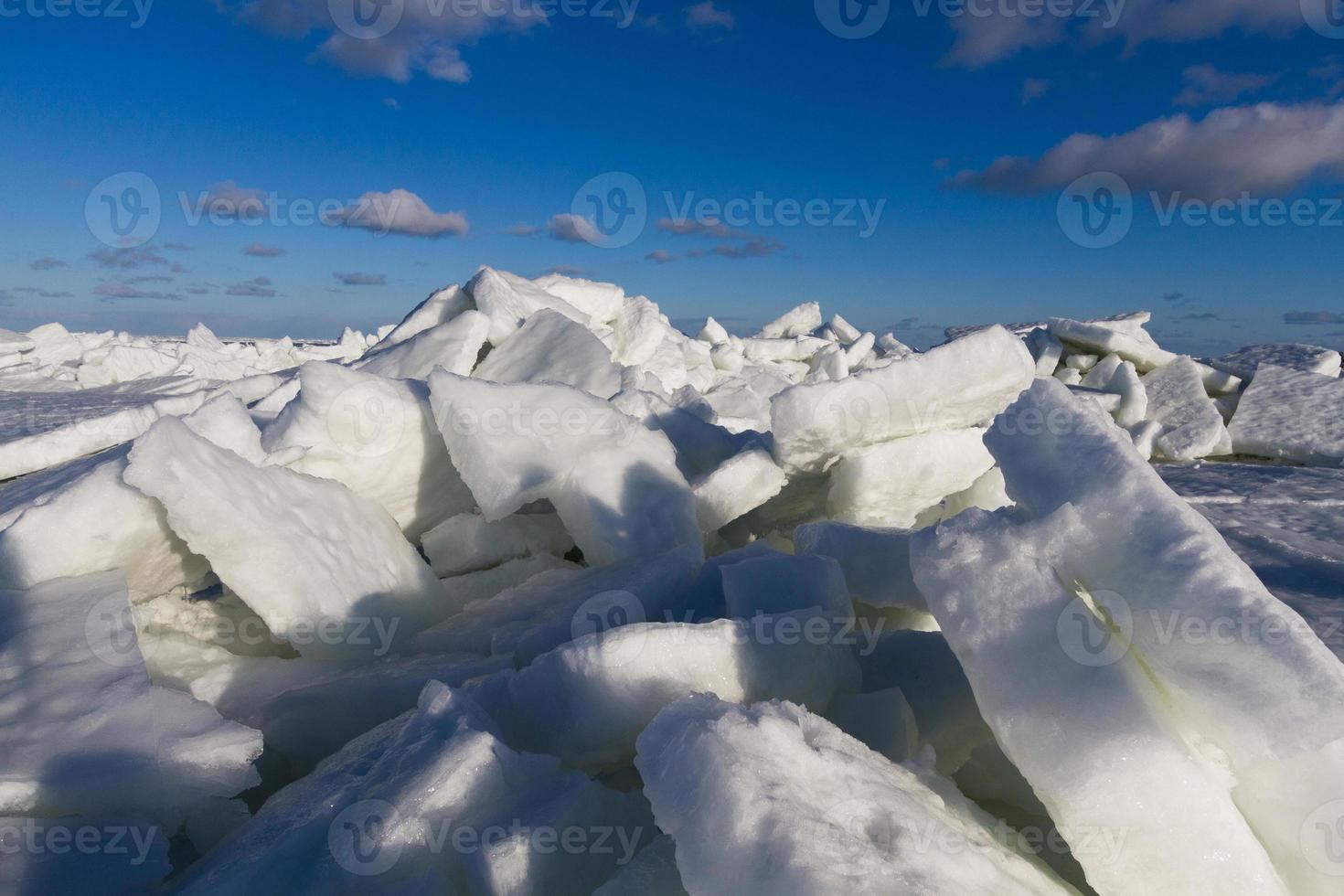 derivas de gelo no mar báltico foto
